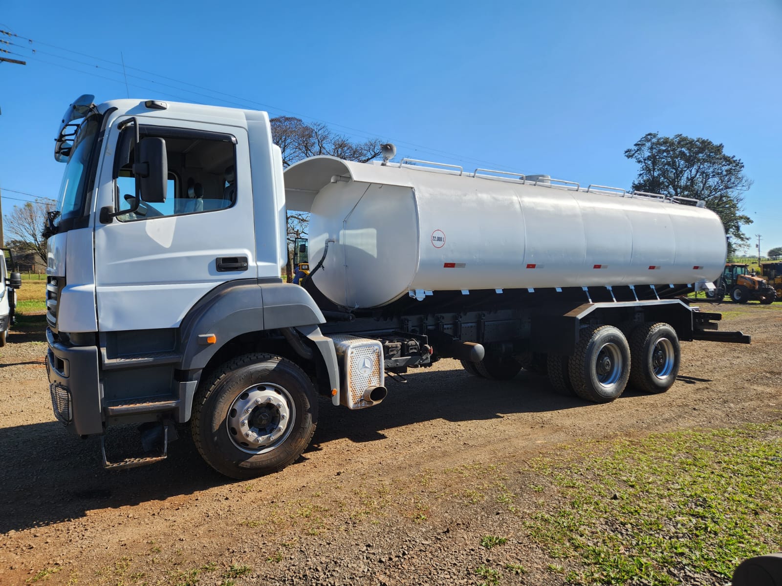 Caminhão Pipa Mercedes Benz Axor Litros Delta